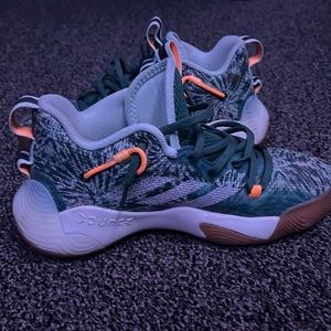 James harden step back 3 adidas size 6